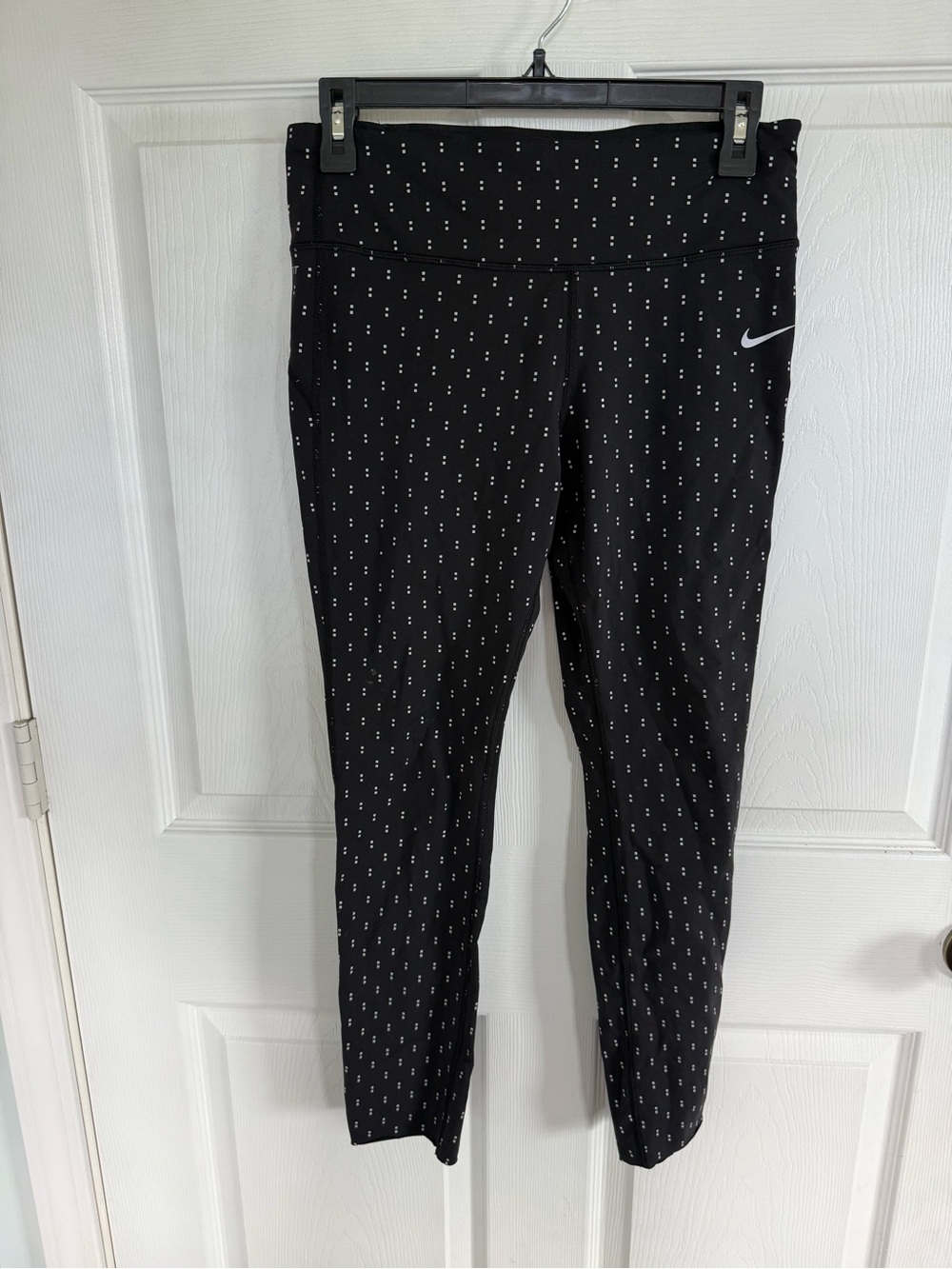 Nike Dri-FIT Running Leggings M Black Reflective Print 7/8 Crop Back Pocket